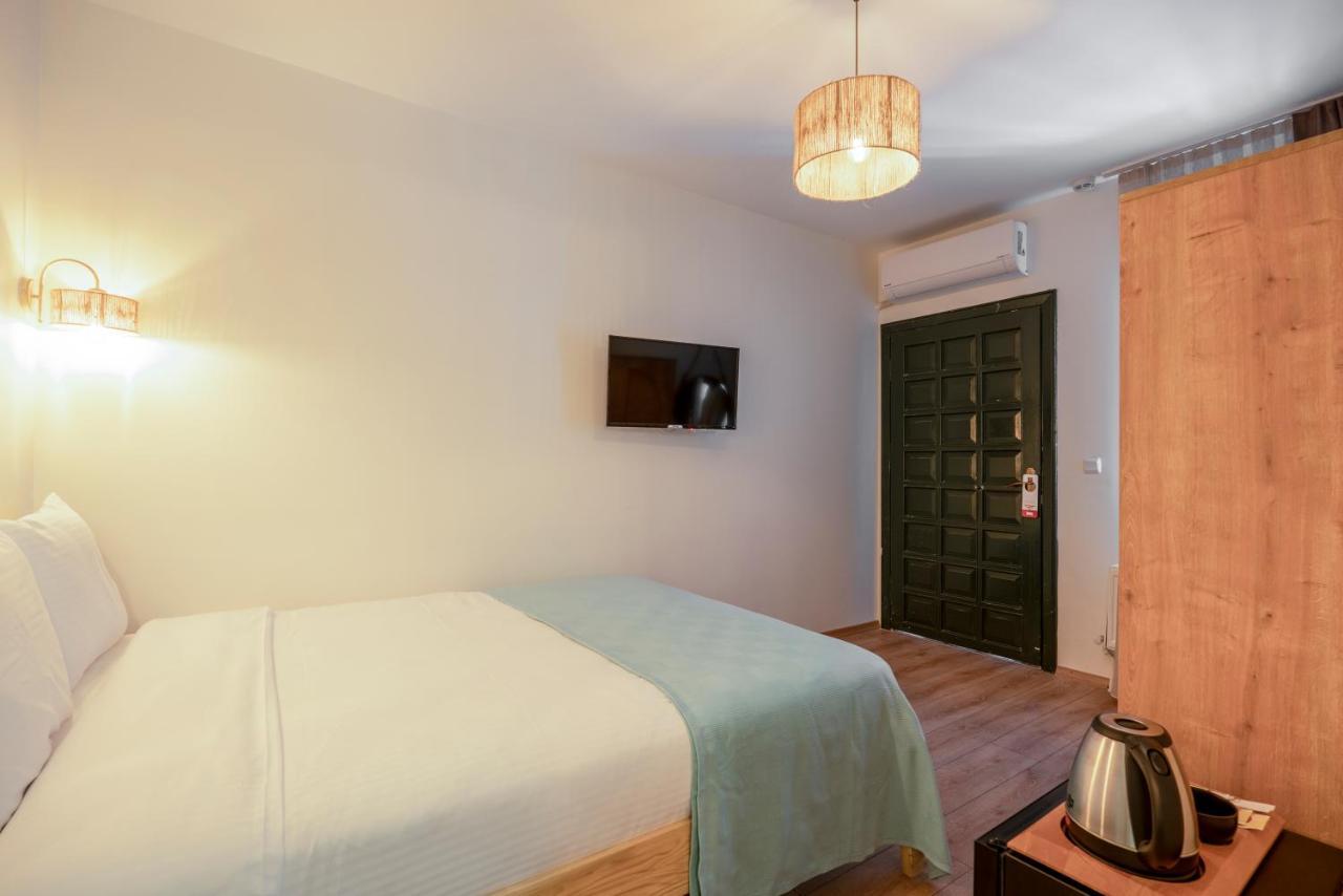Aya Butik Otel Adalar Zewnętrze zdjęcie